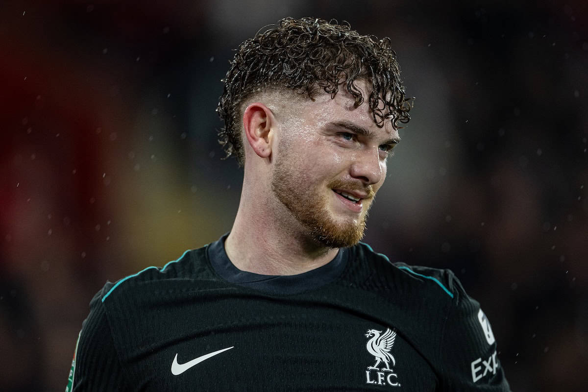 SOUTHAMPTON, ENGLAND - Tuesday, December 17, 2024: Liverpool's Harvey Elliott celebrates after scoring the second goal during the Football League Cup Quarter-Final match between Southampton FC and Liverpool FC at St Mary's Stadium. (Photo by David Rawcliffe/Propaganda)