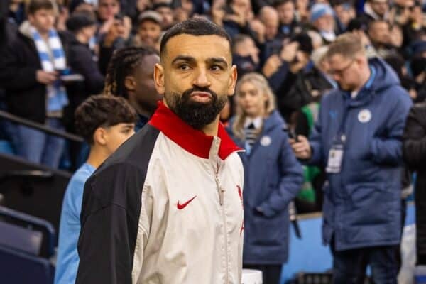 MANCHESTER, ENGLAND - Sunday, February 23, 2025: Liverpool's Mohamed Salah walks out before the FA Premier League match between Manchester City FC and Liverpool FC at the City of Manchester Stadium. Liverpool won 2-0. (Photo by David Rawcliffe/Propaganda)