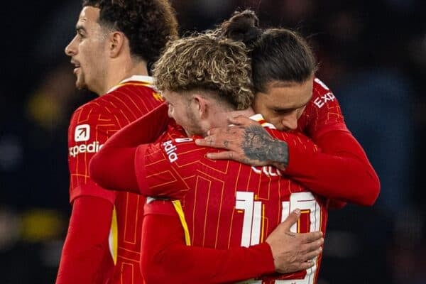 PARIS, FRANCE - Wednesday, March 5, 2025: Liverpool's Darwin Núñez and Harvey Elliott (R) celebrate after the UEFA Champions League Round of 16 1st Leg game between Paris Saint-Germain and Liverpool FC at the Parc des Princes. Liverpool won 1-0. (Photo by David Rawcliffe/Propaganda)