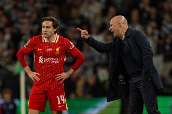 LONDON, ENGLAND - Sunday, March 16, 2025: Liverpool's Federico Chiesa (L) and head coach Arne Slot during the Football League Cup Final match between Liverpool FC and Newcastle United FC at Wembley Stadium. Newcastle United won 2-1. (Photo by David Rawcliffe/Propaganda)