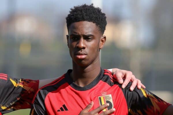 2WX3F5N Tubize, Belgium. 25th Mar, 2024. Trey Samuel Ogunsuyi (19) of Belgium pictured the national anthem at a friendly soccer game between the national under 18 teams of Belgium and Wales on Monday 25 March 2024 in Tubize, Belgium . Credit: sportpix/Alamy Live News