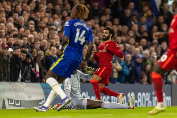 LONDON, ENGLAND - Sunday, January 2, 2022: Liverpool's Mohamed Salah scores the second goal during the FA Premier League match between Chelsea FC and Liverpool FC at Stamford Bridge. (Pic by David Rawcliffe/Propaganda)