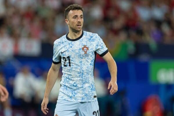 GELSENKIRCHEN, GERMANIA - mercoledì 26 giugno 2024: Diogo Jota del Portogallo durante la partita del Gruppo F UEFA Euro 2024 tra Georgia e Portogallo all'Arena AufSchalke. (Foto di David Rawcliffe/Propaganda)