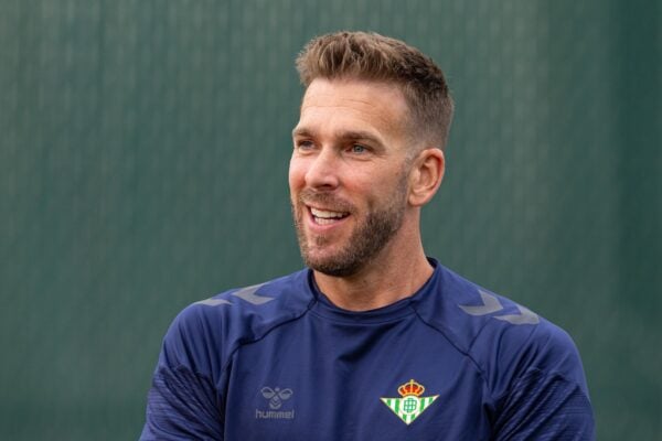 PITTSBURGH - Thursday, July 25, 2024: Real Betis Balompié's goalkeeper Adrián San Miguel del Castillo during a training session at the UPMC Rooney Sports Complex ahead of a pre-season friendly match against Liverpool FC. (Photo by David Rawcliffe/Propaganda)