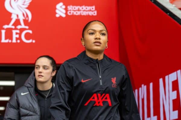 ST HELENS, INGHILTERRA - Domenica 15 settembre 2024: Taylor Hinds del Liverpool durante il riscaldamento prima di un'amichevole pre-campionato tra Liverpool FC Women ed Everton FC Women allo St Helens Stadium. (Foto di David Rawcliffe/Propaganda)