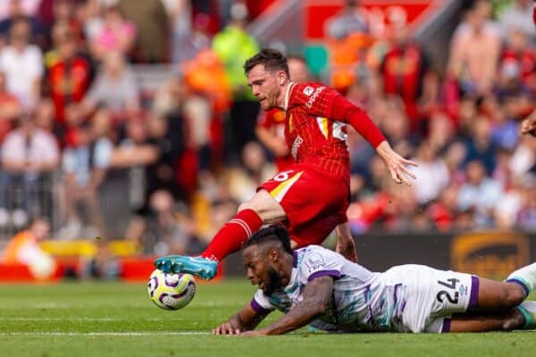 LIVERPOOL, INGHILTERRA - Sabato 21 settembre 2024: Antoine Semenyo (a destra) dell'AFC Bournemouth viene sfidato da Andy Robertson del Liverpool durante la partita di FA Premier League tra Liverpool FC e AFC Bournemouth ad Anfield. (Foto di David Rawcliffe/Propaganda)