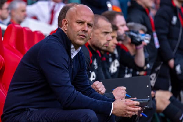 LIVERPOOL, INGHILTERRA - sabato 21 settembre 2024: Arne Slot, allenatore del Liverpool, durante la partita della fa Premier League tra il Liverpool FC e l'AFC Bournemouth ad Anfield. (Foto di David Rawcliffe/Propaganda)