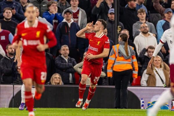 LIVERPOOL, INGHILTERRA - Mercoledì 25 settembre 2024: Diogo Jota del Liverpool esulta dopo aver segnato il primo gol del pareggio della sua squadra durante la partita del terzo turno della Football League Cup tra Liverpool FC e West Ham United FC ad Anfield. (Foto di Ryan Brown/Propaganda)