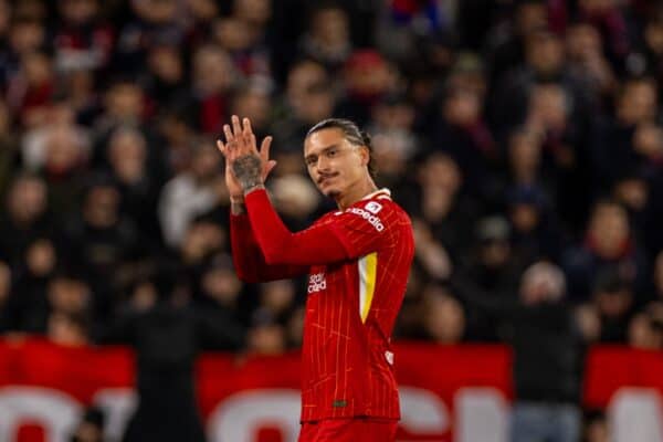 LIVERPOOL, ENGLAND - Wednesday October 2, 2024: Liverpool's Darwin Núñez applauds fans as he is substituted during the UEFA Champions League match between Liverpool FC and Bologna FC 1909 at Anfield. (Photo by David Rawcliffe/Propaganda)