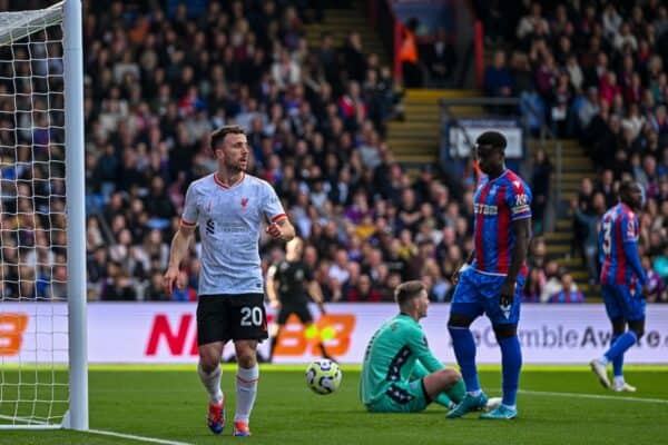 LONDRES, INGLATERRA – Sábado 5 de octubre de 2024: Diogo Jota de Liverpool celebra después de marcar el primer gol durante el partido de la FA Premier League entre Crystal Palace FC y Liverpool FC en Selhurst Park. (Foto de David Rawcliffe/Propaganda)