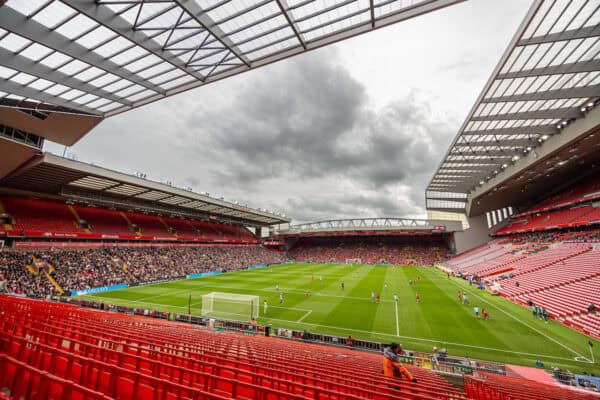 LIVERPOOL, INGHILTERRA - domenica 13 ottobre 2024: Una visione generale durante la partita della fa Women's Super League tra Liverpool FC Women e Manchester City FC Women ad Anfield. (Foto di David Rawcliffe/Propaganda)