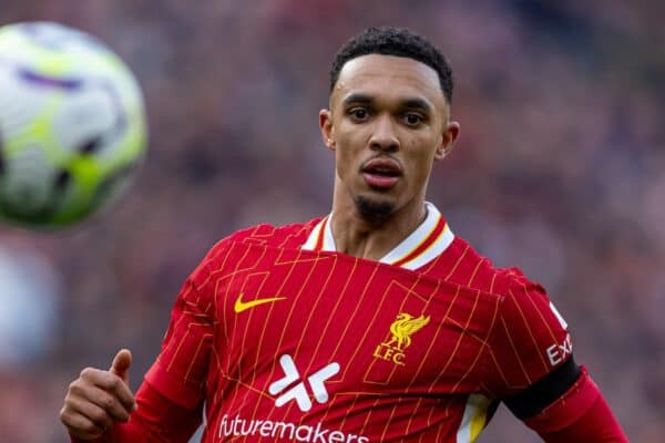 LIVERPOOL, INGLATERRA - Sábado, 19 de octubre de 2024: Trent Alexander-Arnold de Liverpool durante el partido de la FA Premier League entre el Liverpool FC y el Chelsea FC en Anfield. (Foto de David Rawcliffe/Propaganda)