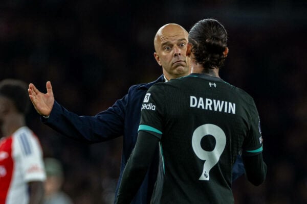 LONDON, ENGLAND - Sunday October 27, 2024: Liverpool head coach Arne Slot and Darwin Núñez after the FA Premier League match between Arsenal FC and Liverpool FC at the Emirates Stadium. (Photo by David Rawcliffe/Propaganda)