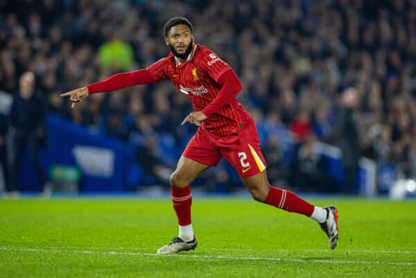 BRIGHTON & HOVE, INGHILTERRA - mercoledì 30 ottobre 2024: Joe Gomez di Liverpool durante la partita del 4° round della Football League Cup tra il Brighton & Hove Albion FC e il Liverpool FC all'AMEX Community Stadium. (Foto di David Rawcliffe/Propaganda)