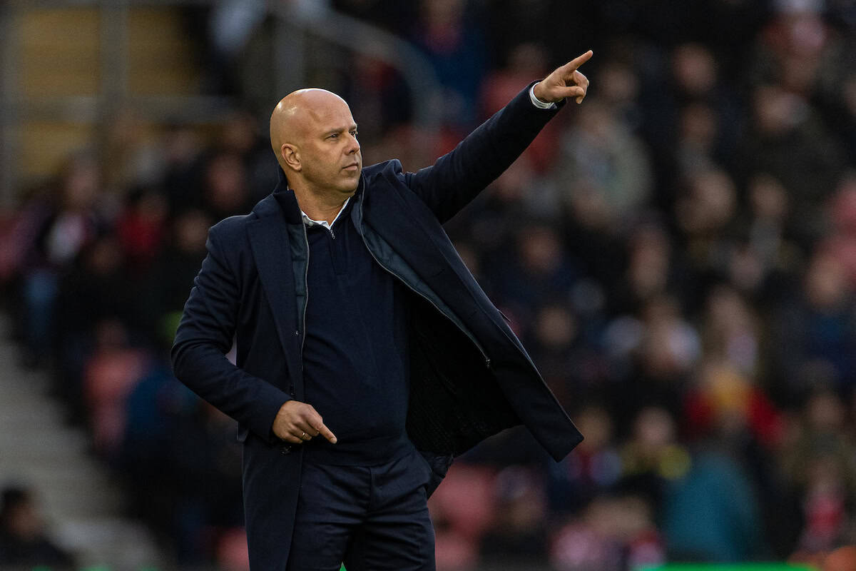 SOUTHAMPTON, ENGLAND - Sunday, November 24, 2024: Liverpool's head coach Arne Slot during the FA Premier League match between Southampton FC and Liverpool FC at St Mary's Stadium. (Photo by David Rawcliffe/Propaganda)