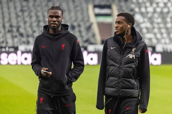 NEWCASTLE-UPON-TYNE, ENGLAND - Wednesday, December 4, 2024: Liverpool's Amara Nallo (L) and Trey Nyoni on the pitch before the FA Premier League match between Newcastle United FC and Liverpool FC at St James' Park. (Photo by David Rawcliffe/Propaganda)