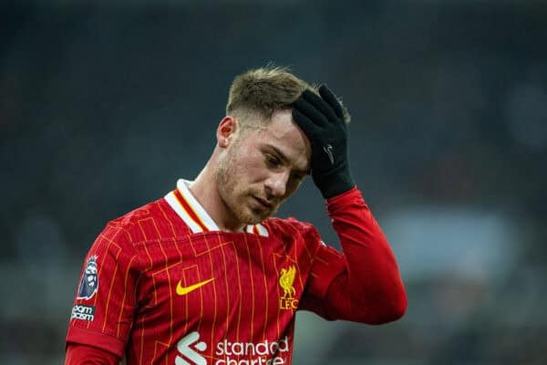 NEWCASTLE-UPON-TYNE, ENGLAND - Wednesday, December 4, 2024: Liverpool's Alexis Mac Allister during the FA Premier League match between Newcastle United FC and Liverpool FC at St James' Park. (Photo by David Rawcliffe/Propaganda)