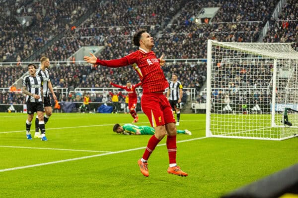 NEWCASTLE-UPON-TYNE, ENGLAND - Wednesday, December 4, 2024: Liverpool's Curtis Jones celebrates after scoring his side's first goal during the FA Premier League match between Newcastle United FC and Liverpool FC at St James' Park. (Photo by David Rawcliffe/Propaganda)