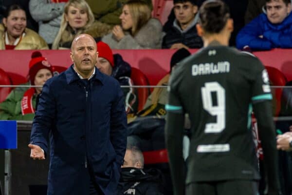 GIRONA, SPAIN - Tuesday, December 10, 2024: Liverpool's head coach Arne Slot during the UEFA Champions League Matchday 6 game between Girona FC and Liverpool FC at the Estadi Montilivi. (Photo by David Rawcliffe/Propaganda)