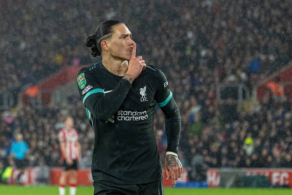 SOUTHAMPTON, ENGLAND - Tuesday, December 17, 2024: Liverpool's Darwin Núñez celebrates after scoring the opening goal during the Football League Cup Quarter-Final match between Southampton FC and Liverpool FC at St Mary's Stadium. (Photo by David Rawcliffe/Propaganda)