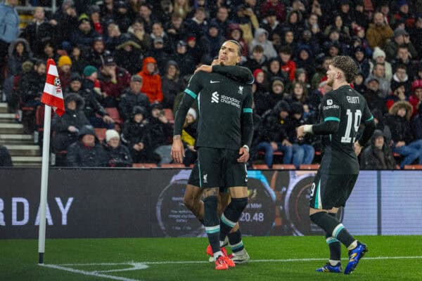 SOUTHAMPTON, ENGLAND - Tuesday 17 December 2024: Liverpool's Darwin Núñez celebrates after scoring the opening goal during the Football League Cup quarter final match between Southampton FC and Liverpool FC at St Mary's Stadium. (Photo by David Rawcliffe/Propaganda)