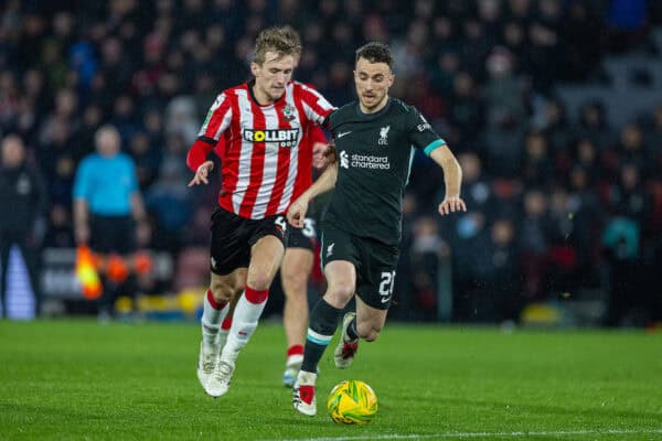 SOUTHAMPTON, ENGLAND - Tuesday, December 17, 2024: Liverpool's Diogo Jota during the Football League Cup Quarter-Final match between Southampton FC and Liverpool FC at St Mary's Stadium. (Photo by David Rawcliffe/Propaganda)