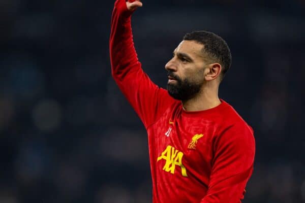 LONDON, ENGLAND - Wednesday, January 8, 2025: Liverpool's Mohamed Salah during the pre-match warm-up before the Football League Cup Semi-Final 1st Leg match between Tottenham Hotspur FC and Liverpool FC at the Tottenham Hotspur Stadium. (Photo by David Rawcliffe/Propaganda)