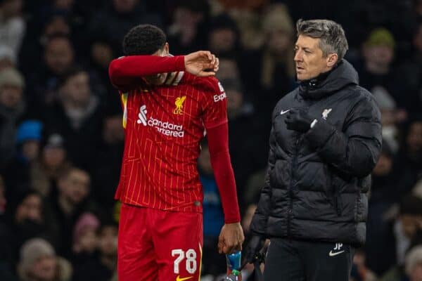 LONDON, ENGLAND - Wednesday, January 8, 2025: Liverpool's Jarell Quansah goes off with an injury during the Football League Cup Semi-Final 1st Leg match between Tottenham Hotspur FC and Liverpool FC at the Tottenham Hotspur Stadium. (Photo by David Rawcliffe/Propaganda)