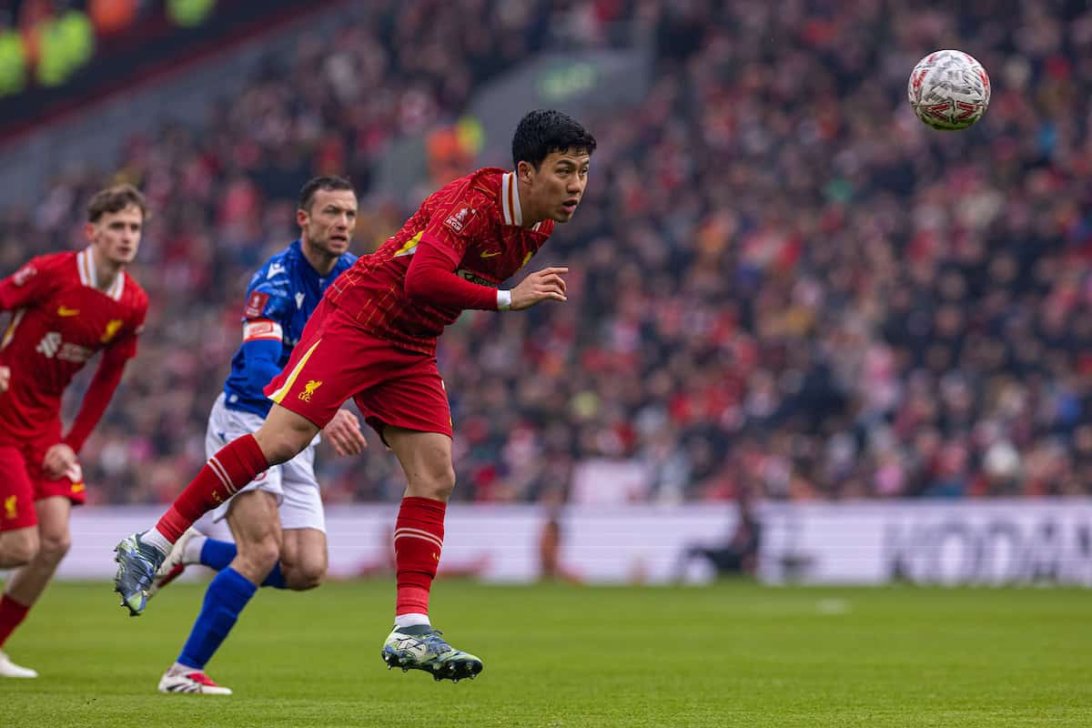 LIVERPOOL, ENGLAND - Saturday, January 11, 2025: Liverpool's Wataru Endo during the FA Cup 3rd Round match between Liverpool FC and Accrington Stanley FC at Anfield. (Photo by David Rawcliffe/Propaganda)