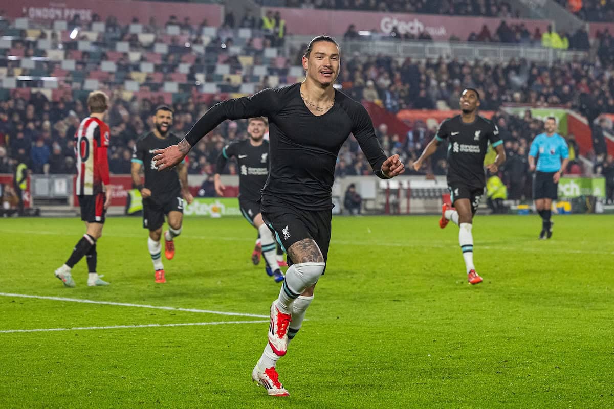 LONDON, ENGLAND - Saturday, January 18, 2025: Liverpool's Darwin Núñez celebrates after scoring the first goal during the FA Premier League match between Brentford FC and Liverpool FC at the Brentford Community Stadium. (Photo by David Rawcliffe/Propaganda)