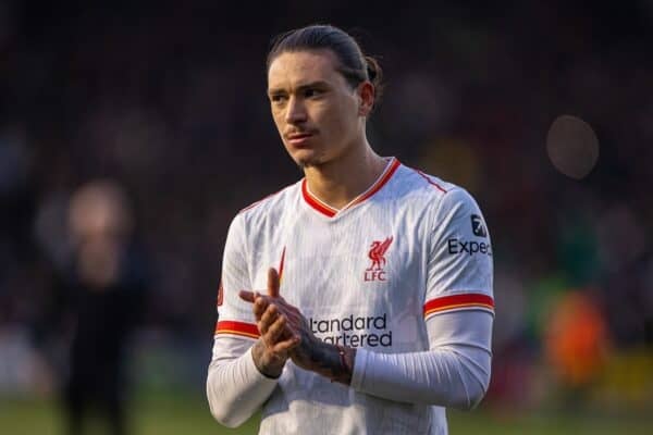 PLYMOUTH, ENGLAND - Sunday, February 9, 2025: Liverpool's Darwin Núñez applauds the supporters after the FA Cup 4th Round match between Plymouth Argyle FC and Liverpool FC at Home Park. (Photo by David Rawcliffe/Propaganda)