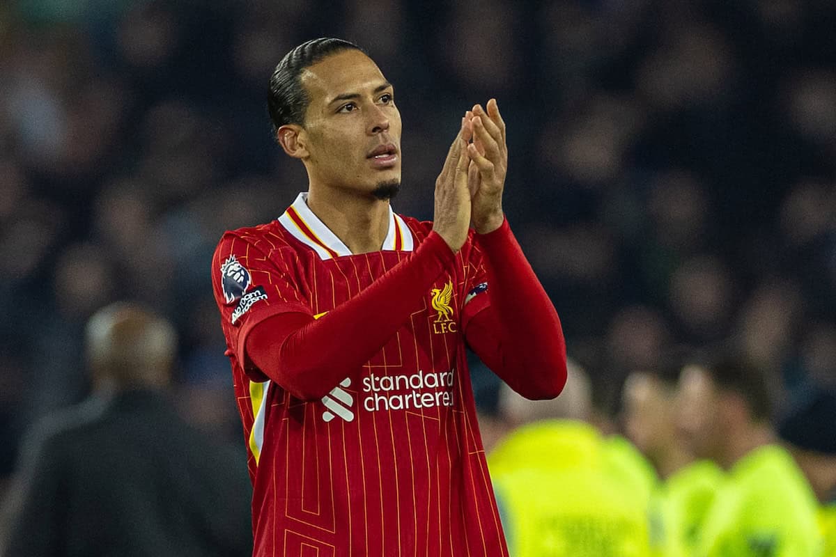 LIVERPOOL, ENGLAND - Wednesday, February 12, 2025: Liverpool's captain Virgil van Dijk applauds the supporters after the FA Premier League match between Everton FC and Liverpool FC, the 245th Merseyside Derby and the last one at Goodison Park. The game ended in a 2-2 draw. (Photo by David Rawcliffe/Propaganda)