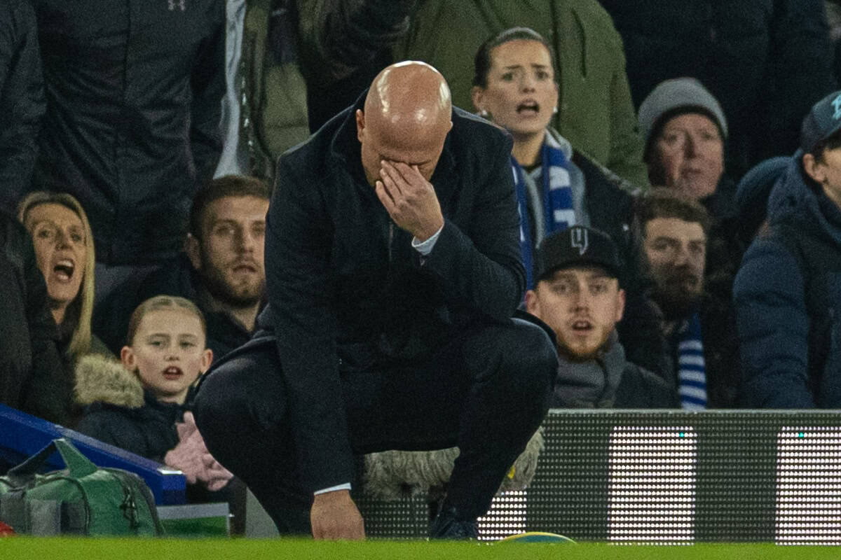 LIVERPOOL, ENGLAND - Wednesday, February 12, 2025: Liverpool's head coach Arne Slot during the FA Premier League match between Everton FC and Liverpool FC, the 245th Merseyside Derby and the last one at Goodison Park. (Photo by David Rawcliffe/Propaganda)