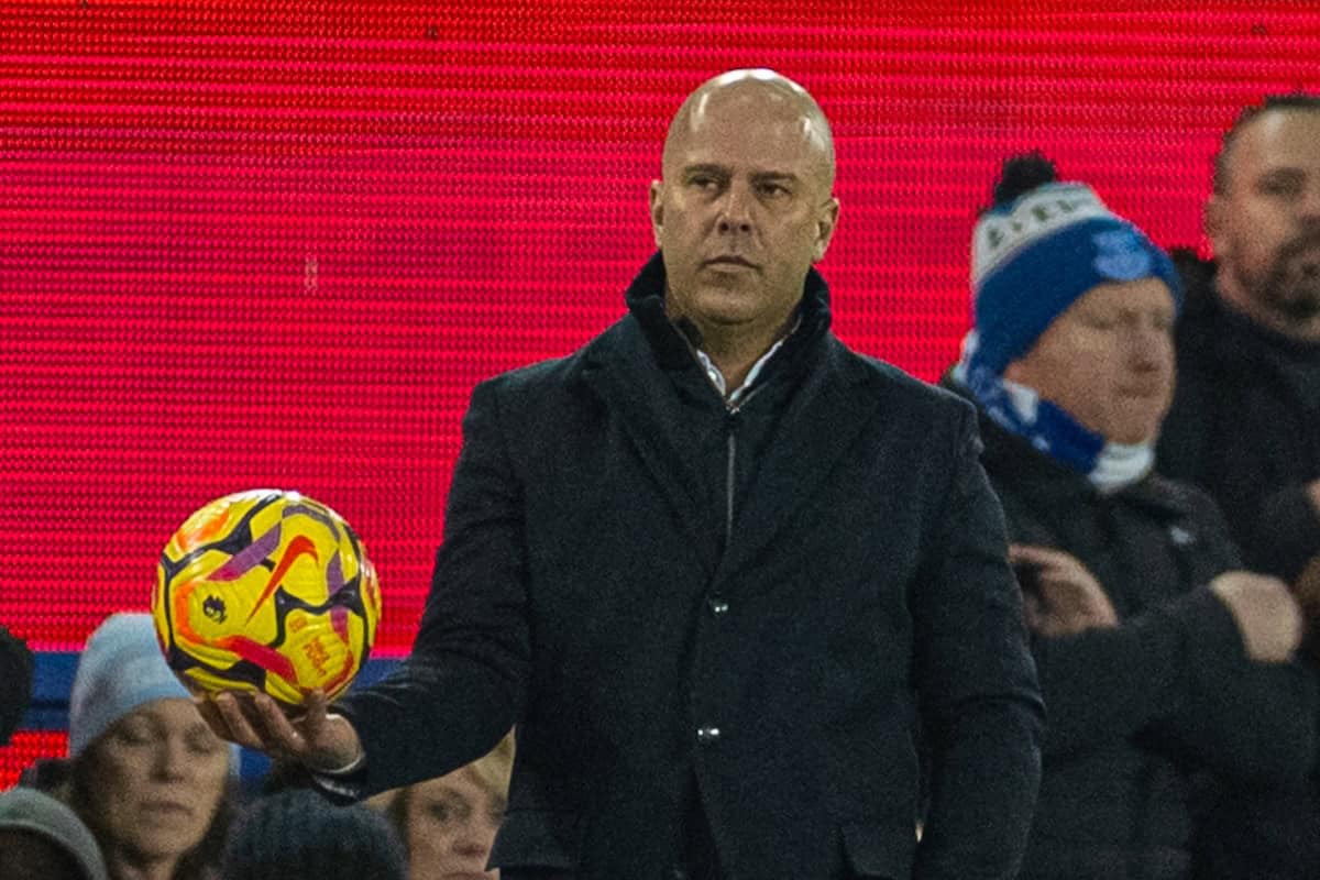 LIVERPOOL, ENGLAND - Wednesday, February 12, 2025: Liverpool's head coach Arne Slot during the FA Premier League match between Everton FC and Liverpool FC, the 245th Merseyside Derby and the last one at Goodison Park. (Photo by David Rawcliffe/Propaganda)