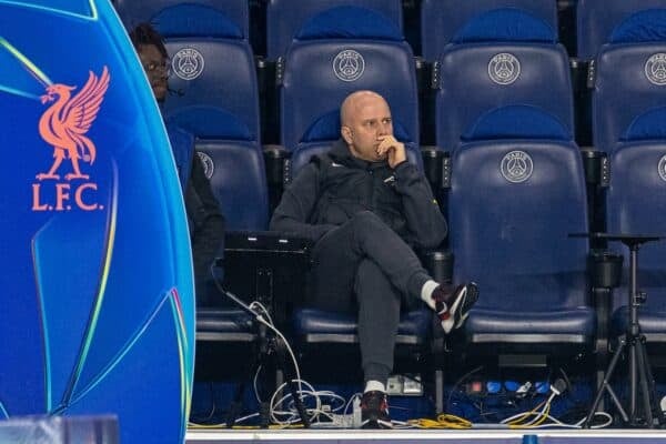 PARIS, FRANCE - Wednesday, March 5, 2025: Liverpool's head coach Arne Slot before the UEFA Champions League Round of 16 1st Leg game between Paris Saint-Germain and Liverpool FC at the Parc des Princes. (Photo by David Rawcliffe/Propaganda)