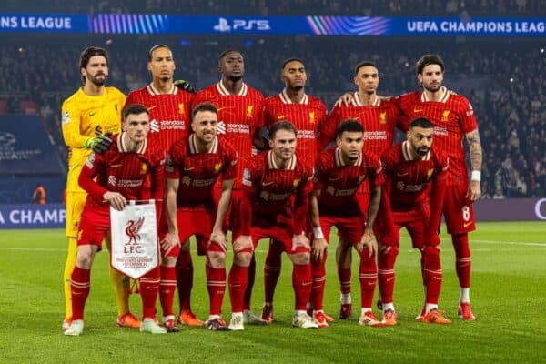 PARIS, FRANCE - Wednesday, March 5, 2025: Liverpool's players line-up for a team group photograph before the UEFA Champions League Round of 16 1st Leg game between Paris Saint-Germain and Liverpool FC at the Parc des Princes. (Photo by David Rawcliffe/Propaganda)