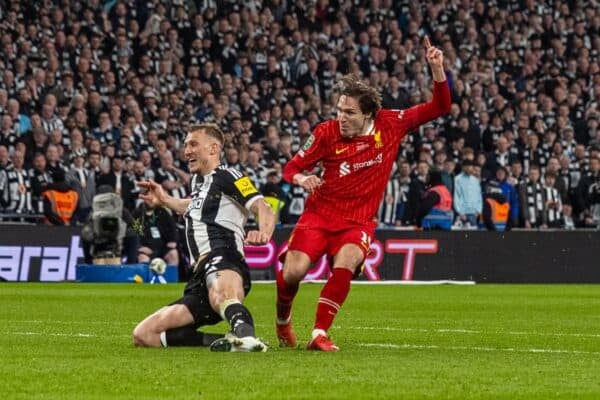 LONDON, ENGLAND - Sunday, March 16, 2025: Liverpool's Federico Chiesa scores his side's first gaol during the Football League Cup Final match between Liverpool FC and Newcastle United FC at Wembley Stadium. (Photo by David Rawcliffe/Propaganda)