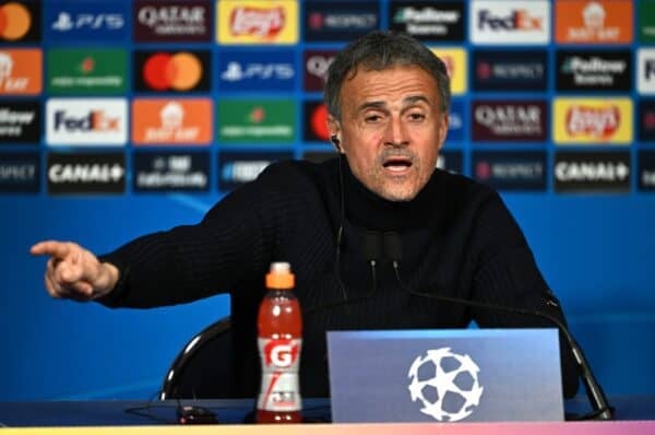 PARIS, FRANCE - FEBRUARY 19: Luis Enrique, Head Coach of Paris Saint-Germain, speaks to the media in a post match press conference after the team's victory the UEFA Champions League 2024/25 League Knockout Play-off Second Leg match between Paris Saint-Germain and Stade Brestois 29 at Parc des Princes on February 19, 2025 in Paris, France. (Photo by Dan Mullan - UEFA/UEFA via Getty Images)